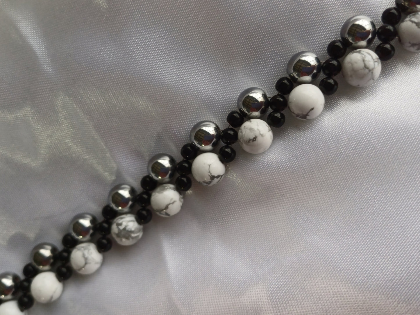 Howlite & Hematite Bracelet