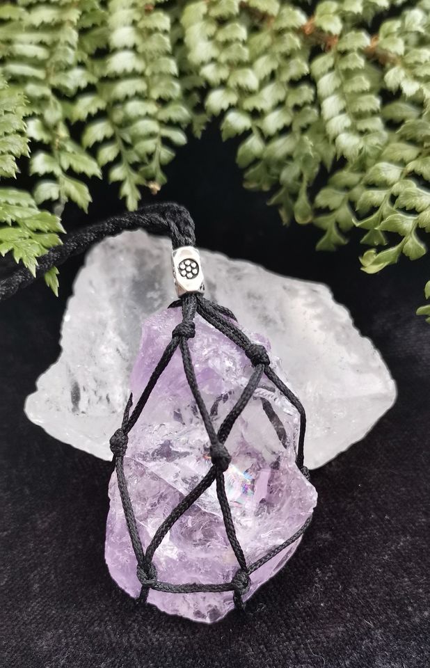 Amethyst Net Macramé